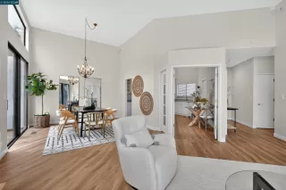 Photo #2: 41133509 Listing 