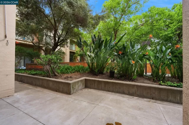 MLS: 41133542 Condo For Sale