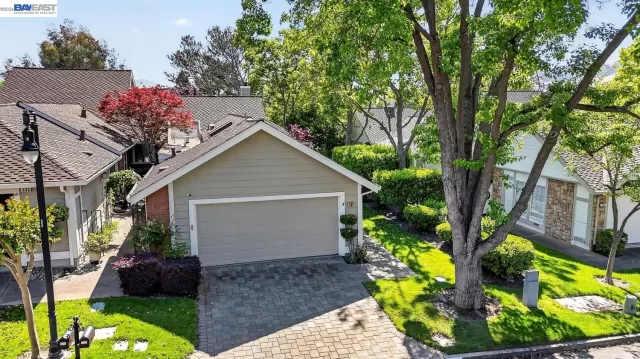 MLS: 41133547 Condo For Sale