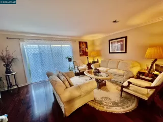 Photo #4: 41133657 Listing 