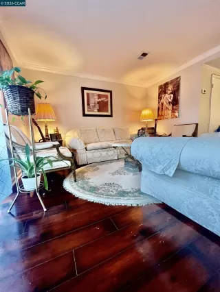 Photo #5: 41133657 Listing 