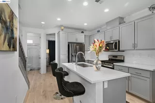 Photo #6: 41133801 Listing 