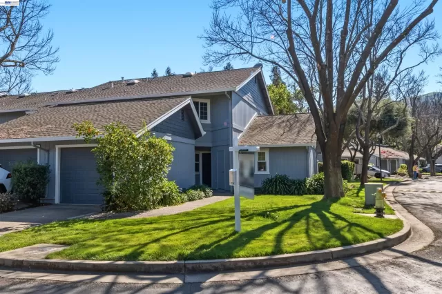 MLS: 41133850 Condo For Sale