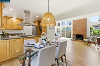 Photo #5: 41133899 Listing 