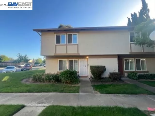 MLS: 41133921 Condo For Sale