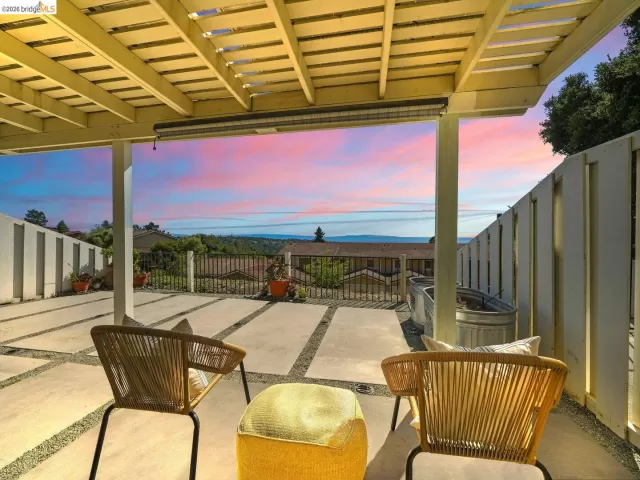 MLS: 41133953 Condo For Sale