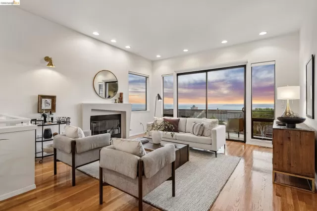 MLS: 41133991 Condo For Sale