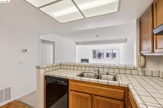 Photo #6: 41134063 Listing 