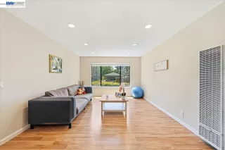 Photo #5: 41134097 Listing 