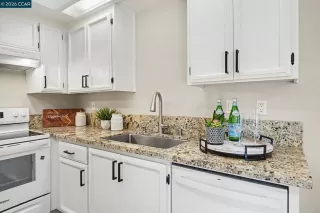 Photo #5: 41134178 Listing