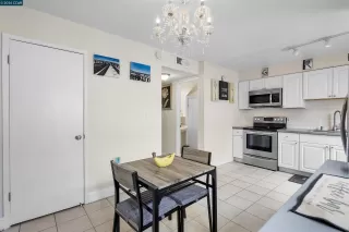 Photo #3: 41134361 Listing