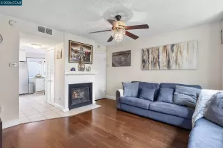 Photo #4: 41134361 Listing
