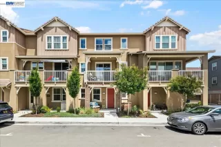 Photo #2: 41134398 Listing