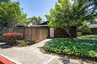 Browse active condo listings in RAVENWOOD