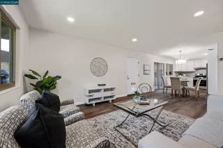 Photo #6: 41134426 Listing