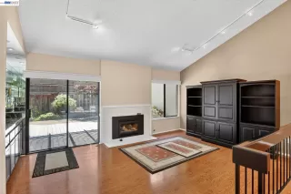 Photo #5: 41134562 Listing