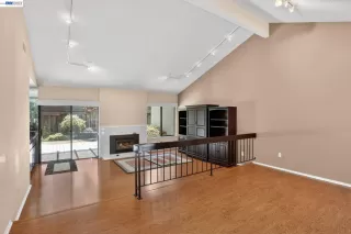 Photo #6: 41134562 Listing