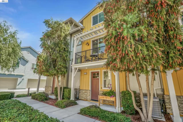 MLS: 41134565 Condo For Sale