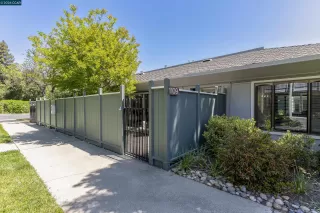 Photo #2: 41134576 Listing