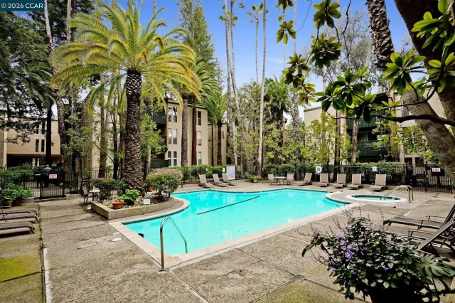 MLS: 41134577 Condo For Sale