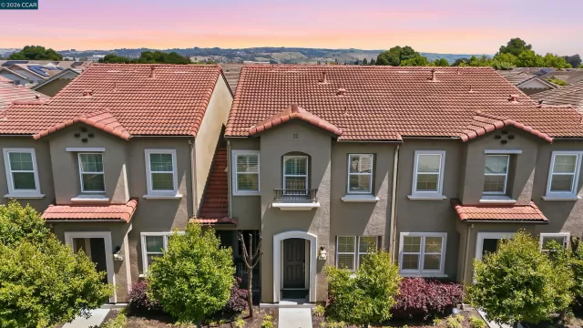MLS: 41134617 Condo For Sale