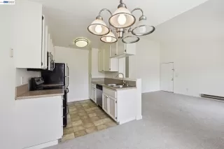 Photo #6: 41134624 Listing