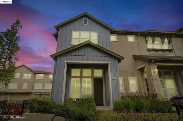 MLS: 41134638 Condo For Sale
