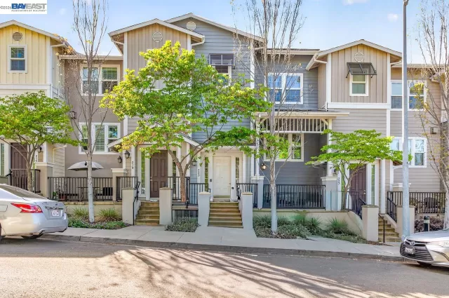 MLS: 41134734 Condo For Sale