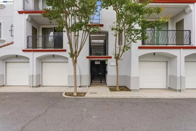 MLS: 41134754 Condo For Sale