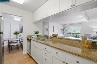 Photo #4: 41134757 Listing