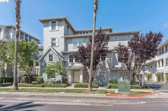 MLS: 41134805 Condo For Sale