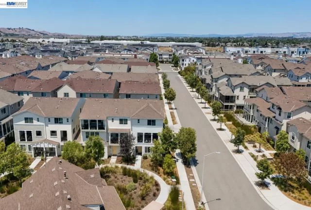 MLS: 41134817 Condo For Sale