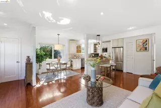 Photo #6: 41134819 Listing 