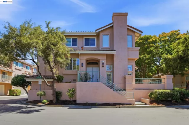 MLS: 41134863 Condo For Sale