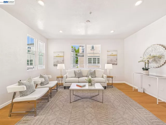MLS: 41134914 Condo For Sale