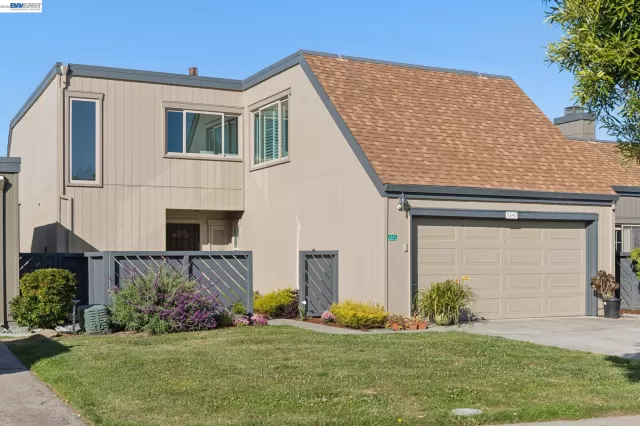 MLS: 41134922 Condo For Sale