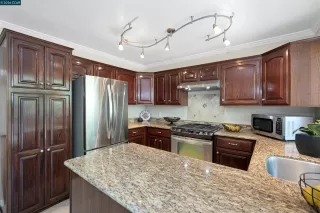 Photo #2: 41134964 Listing 