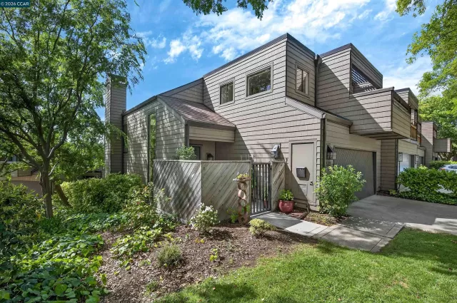 MLS: 41135008 Condo For Sale