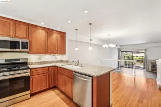 Photo #5: 41135046 Listing 