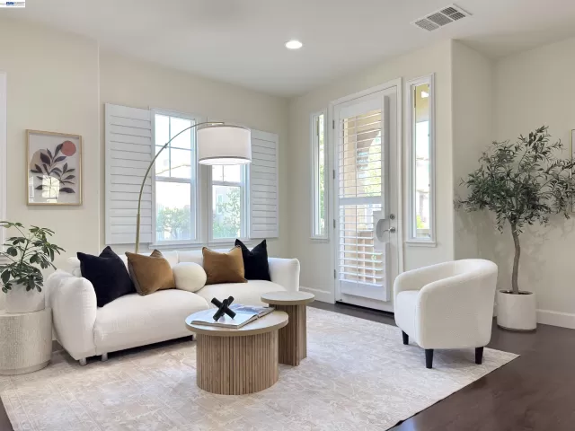 MLS: 41135076 Condo For Sale