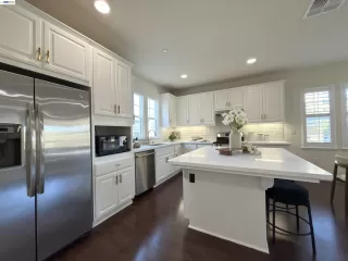 Photo #5: 41135076 Listing