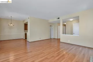 Photo #2: 41135116 Listing 