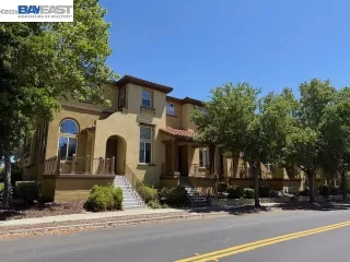 Photo #1: 41135302 Listing