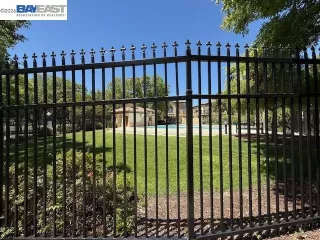 Photo #4: 41135302 Listing