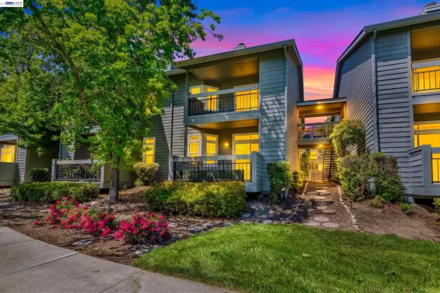 MLS: 41135322 Condo For Sale