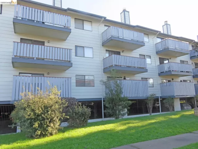 MLS: 41135350 Condo For Sale