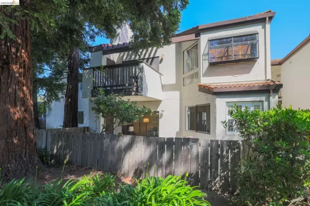 MLS: 41135359 Condo For Sale