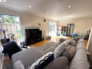 Photo #2: 41135361 Listing 