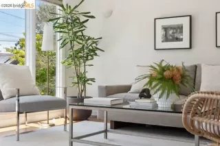Browse active condo listings in HEARST COMMONS