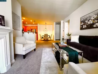 Photo #2: 41135437 Listing